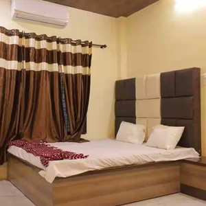 Travel & Accomodation